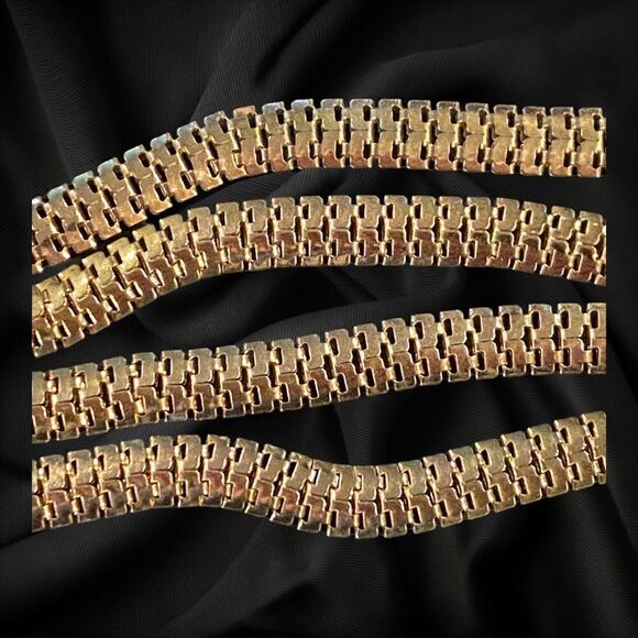 R. J. Graziano CN Four Strand Necklace Gold - Picture 2 of 5